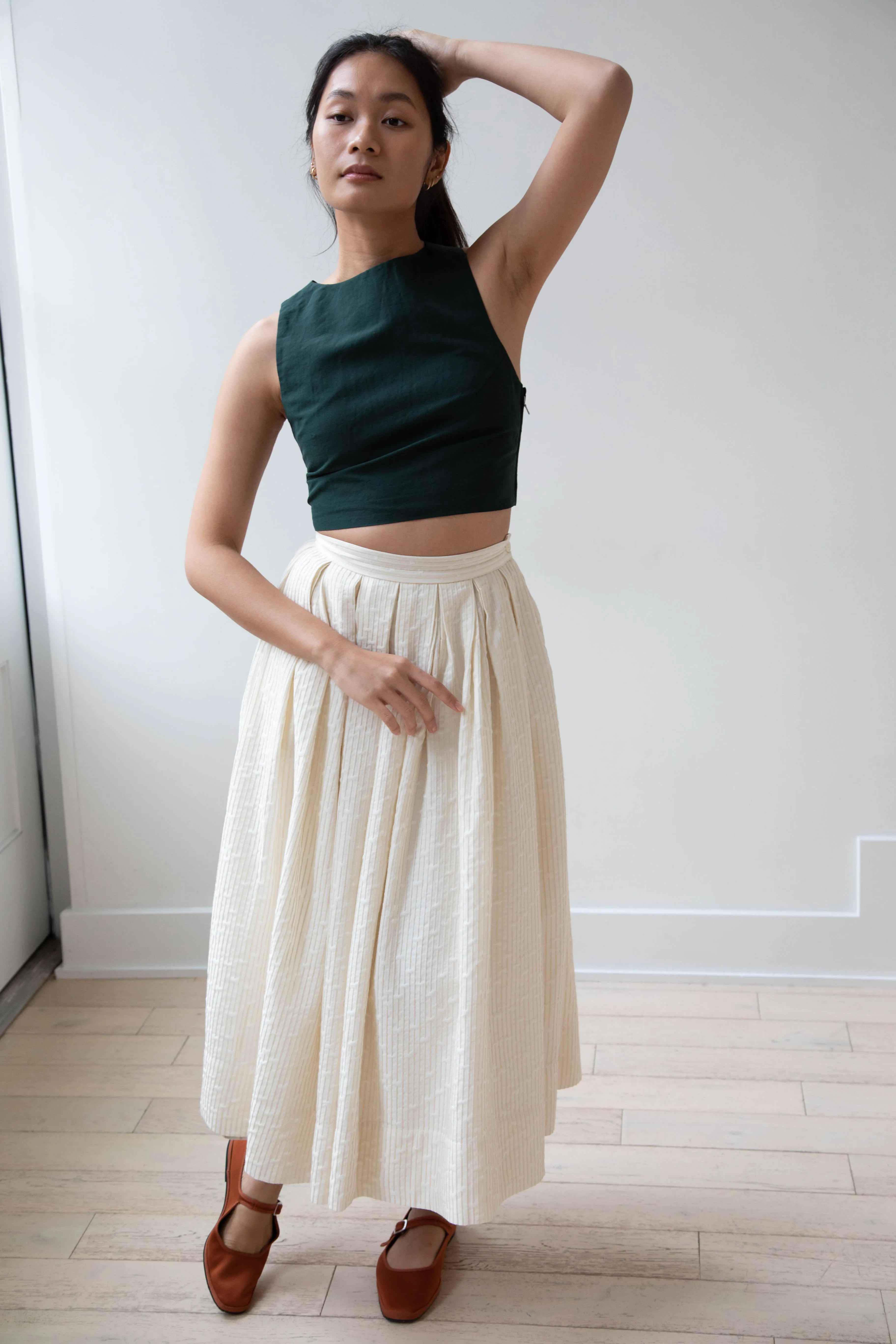 Auralee | Finx Linen Weather Cross Back Tank in Dark Green