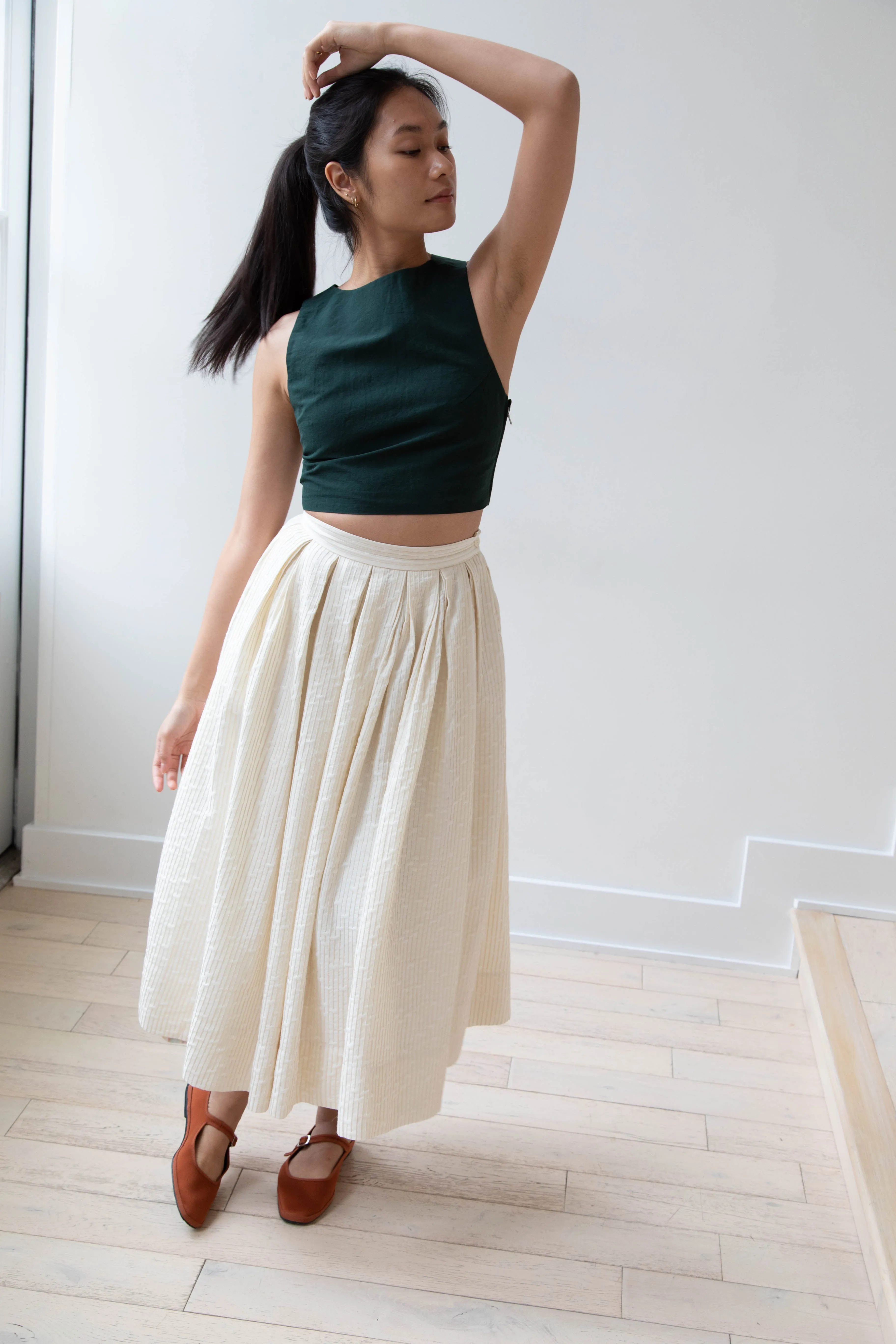 Auralee | Finx Linen Weather Cross Back Tank in Dark Green