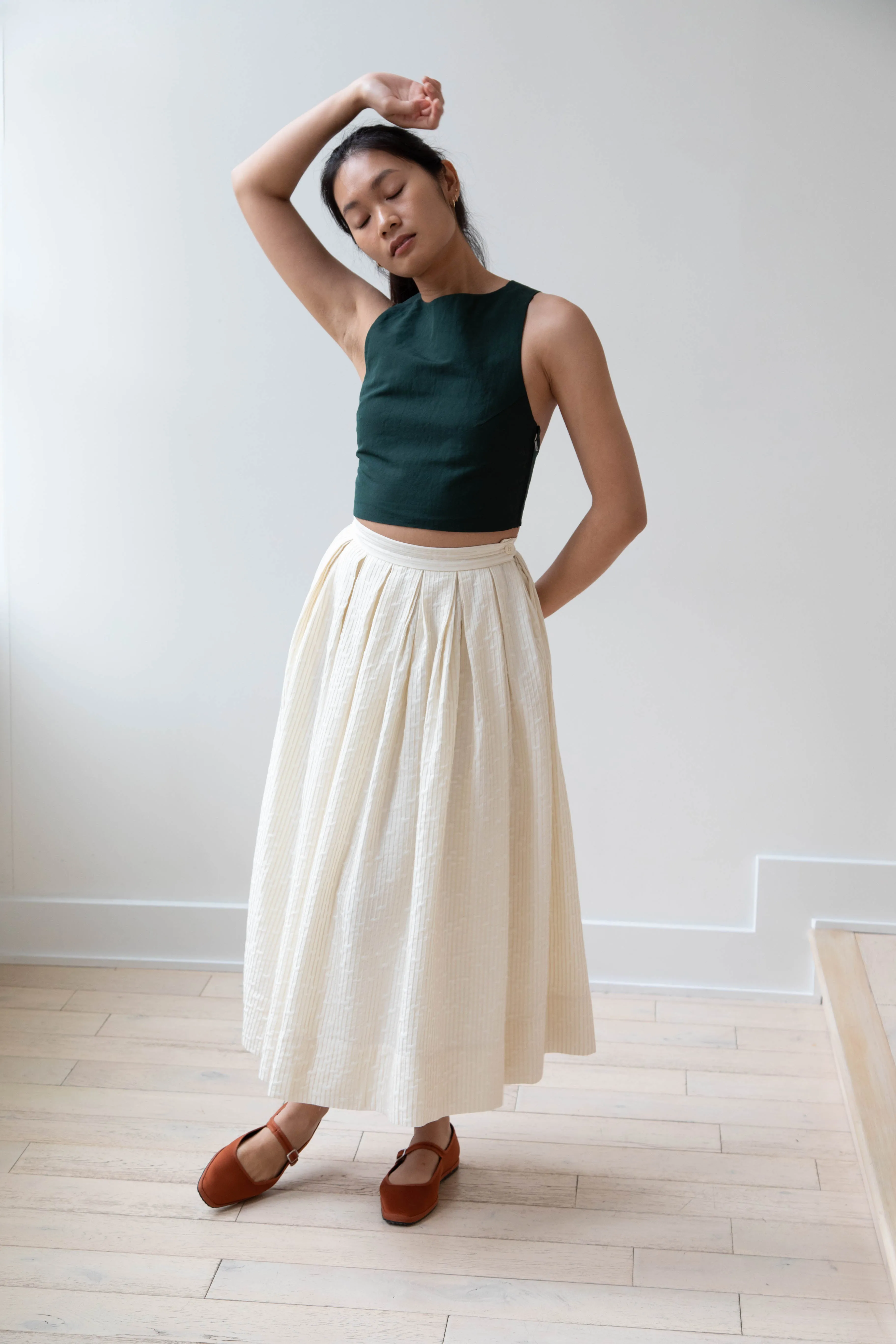 Auralee | Finx Linen Weather Cross Back Tank in Dark Green