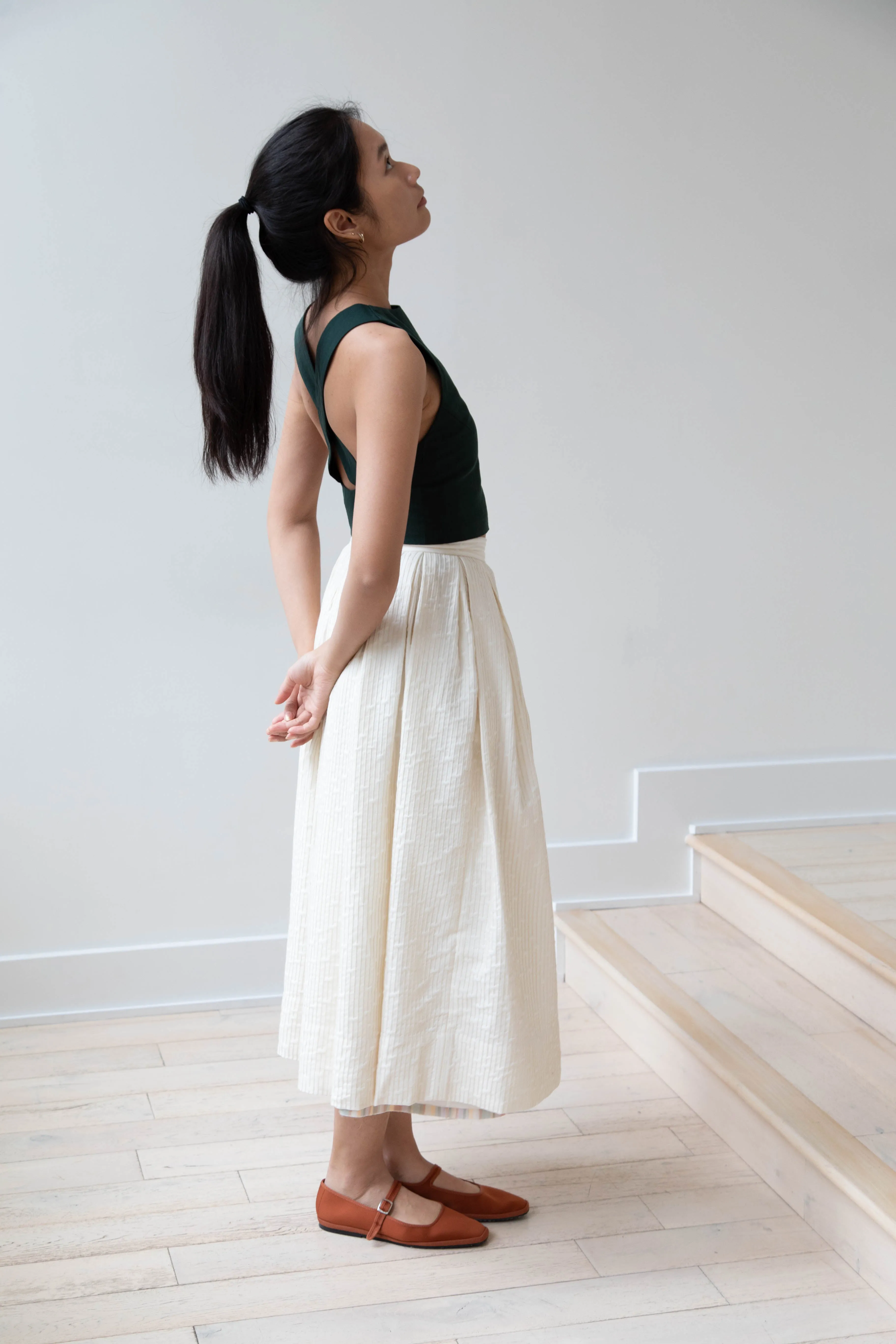 Auralee | Finx Linen Weather Cross Back Tank in Dark Green