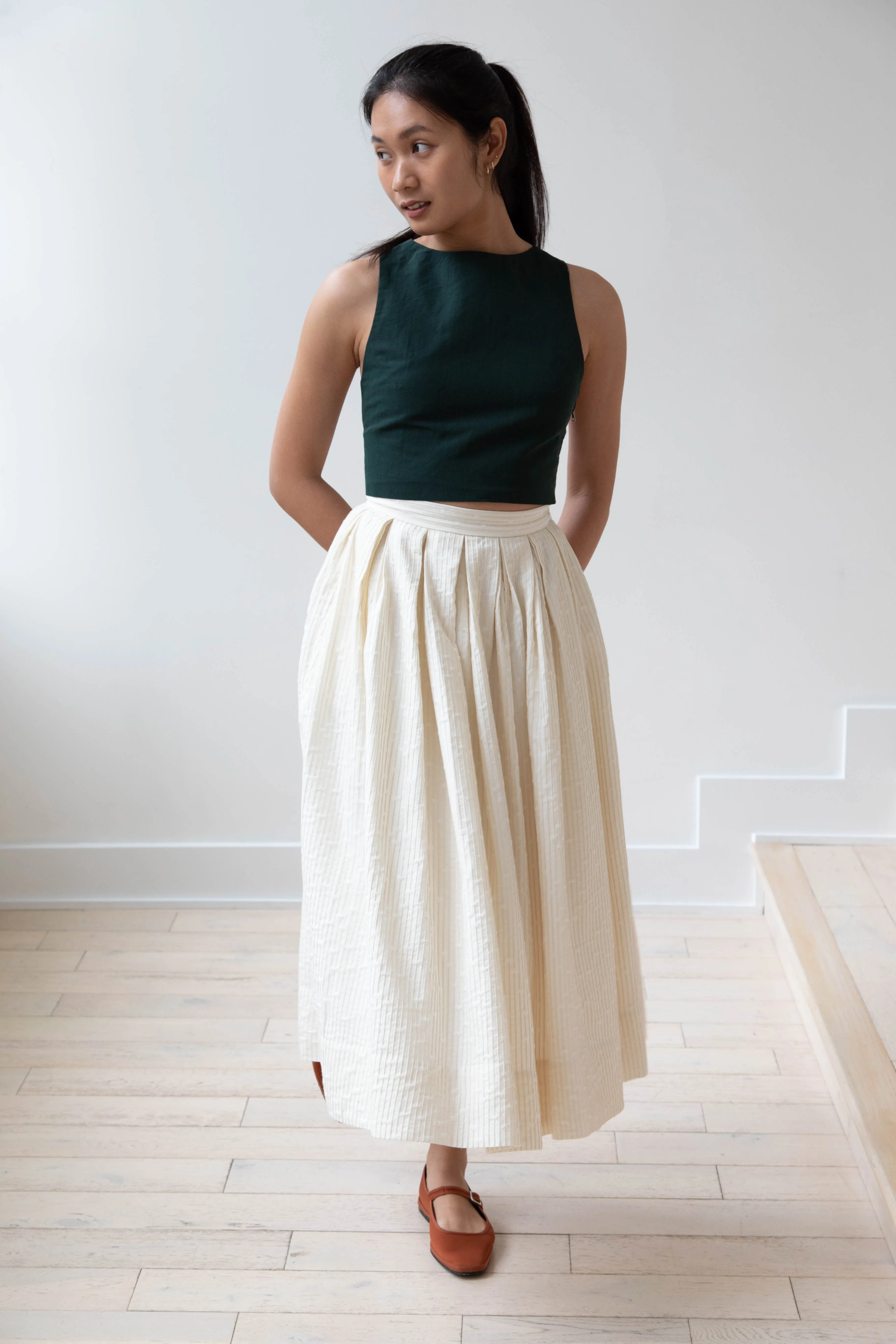 Auralee | Finx Linen Weather Cross Back Tank in Dark Green