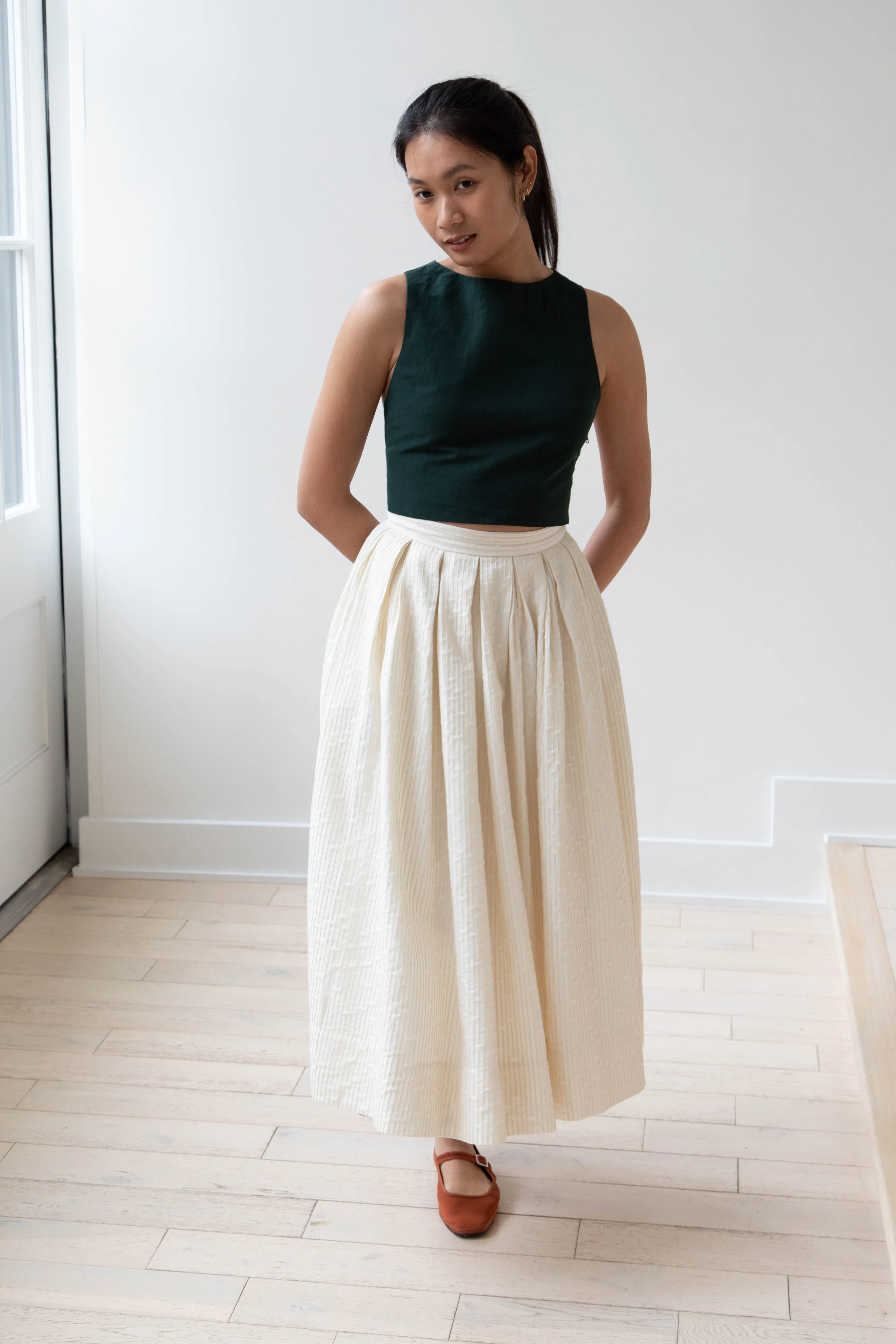 Auralee | Finx Linen Weather Cross Back Tank in Dark Green