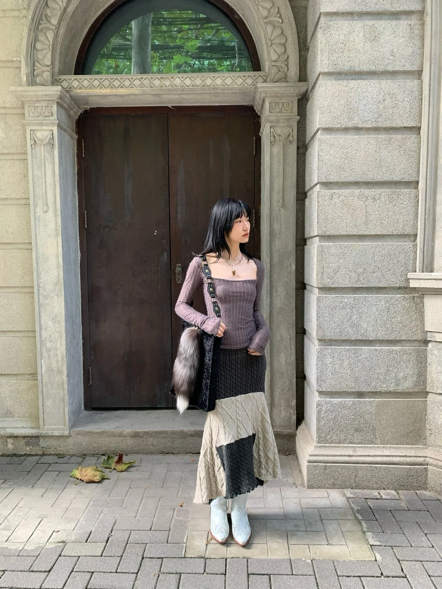 Big neckline  purple-grey top