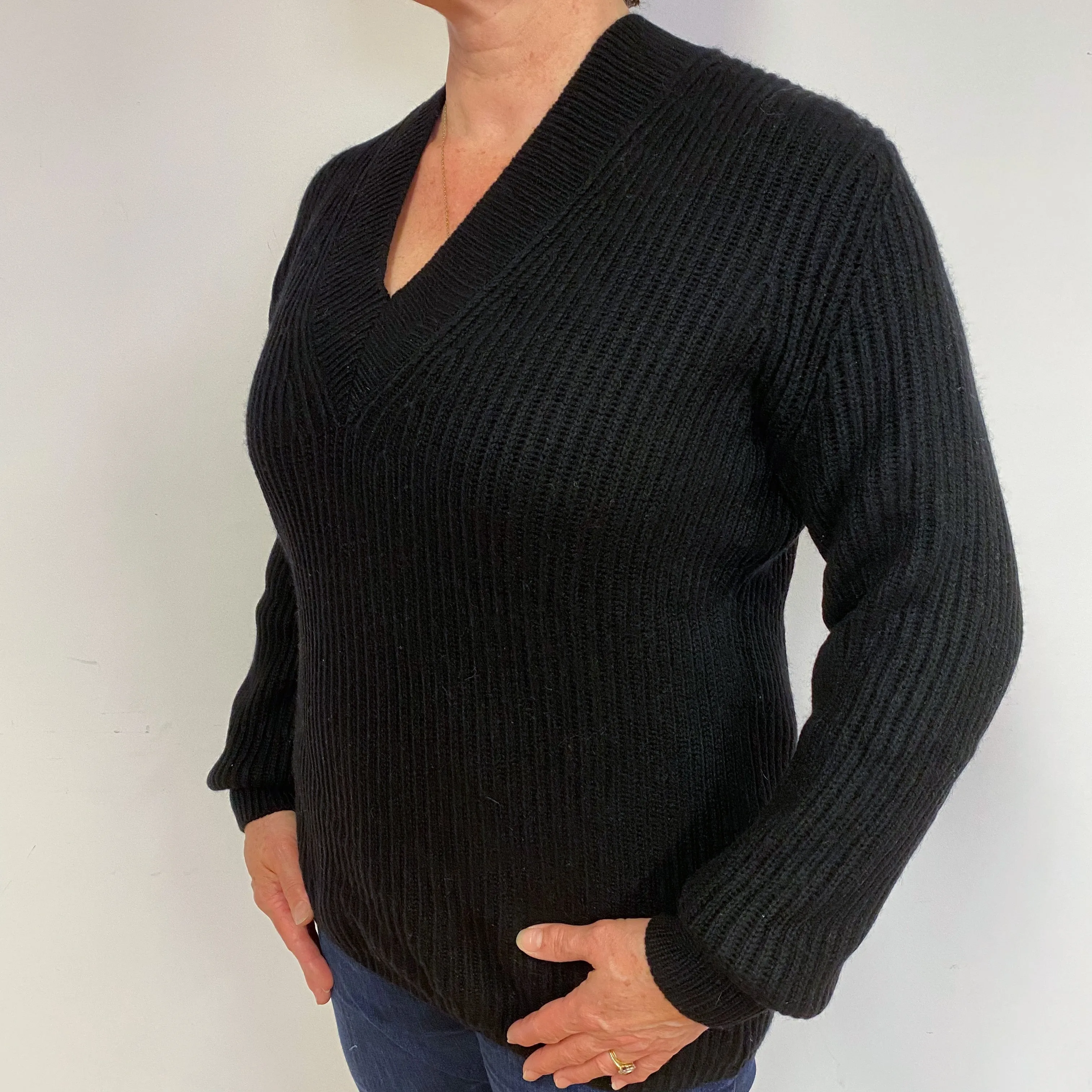 Black Chunky Cashmere V-Neck Jumper Large
