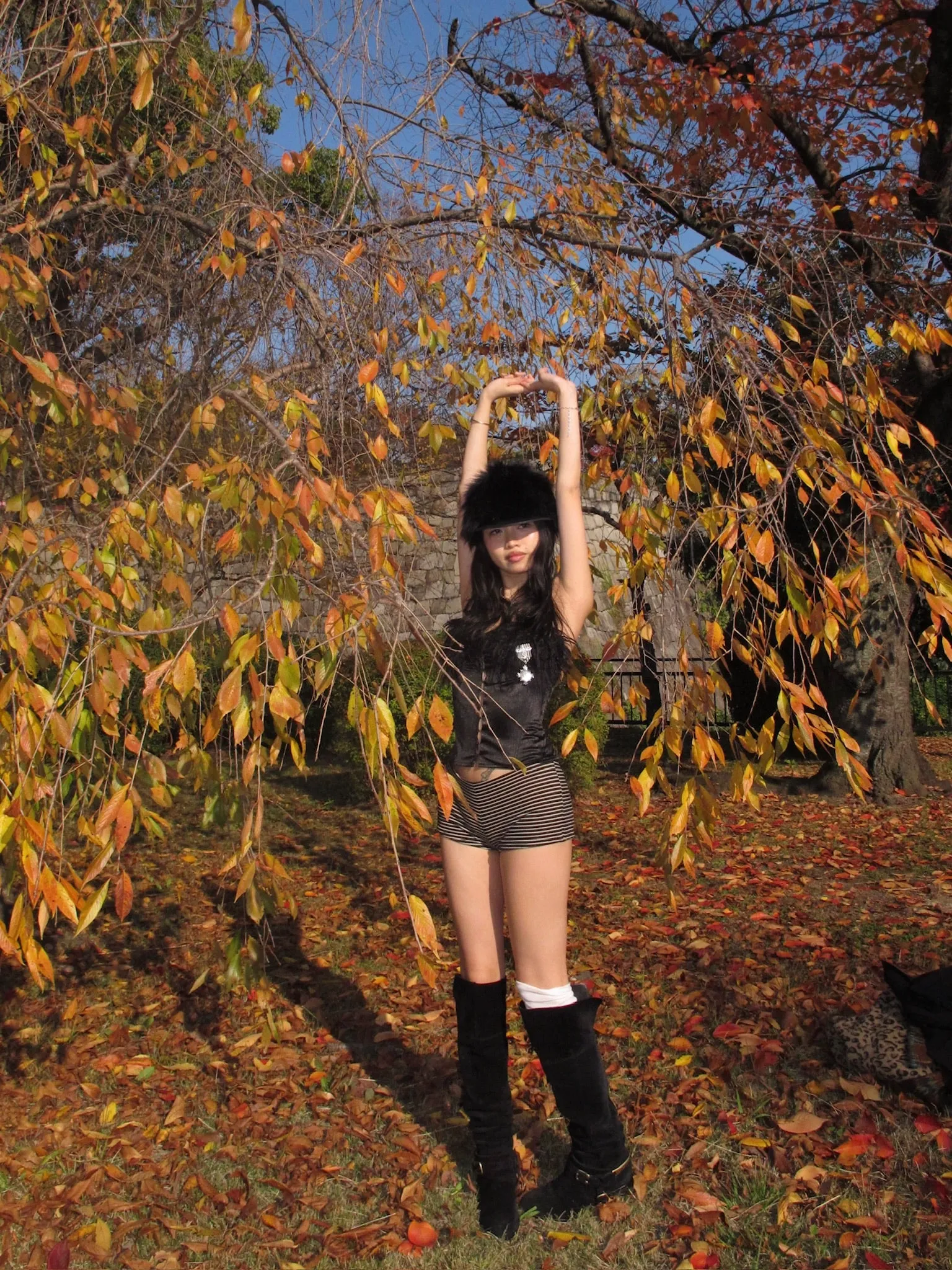 Black fur patched with stretch slim spicy corset