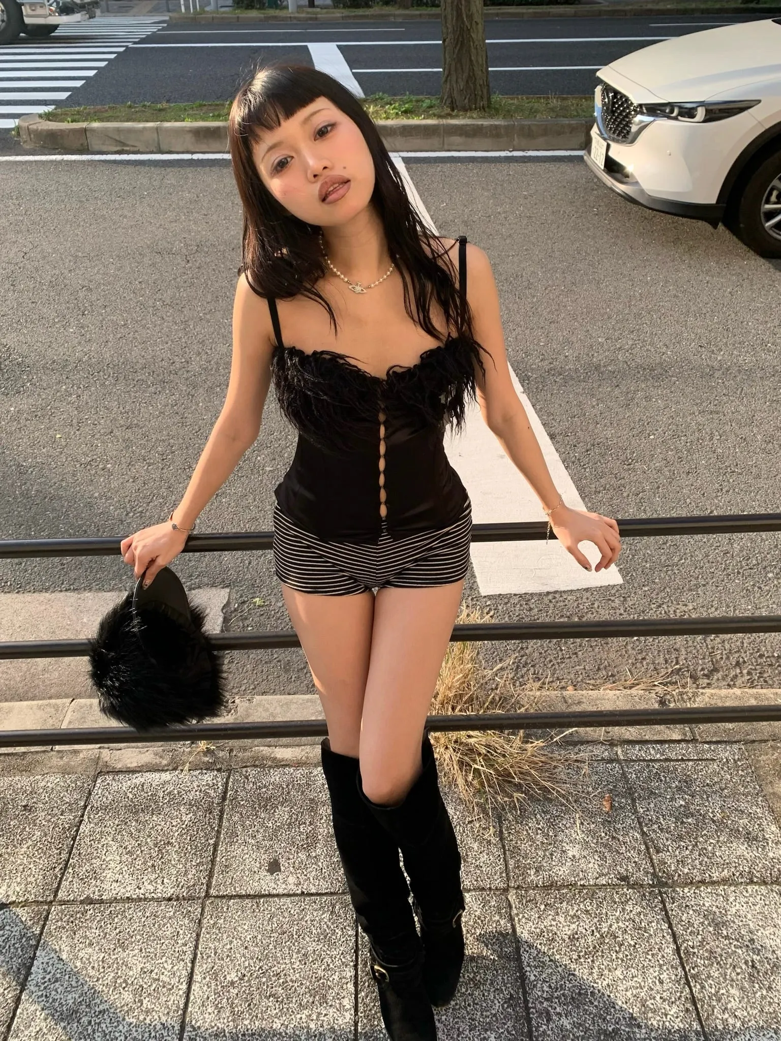 Black fur patched with stretch slim spicy corset