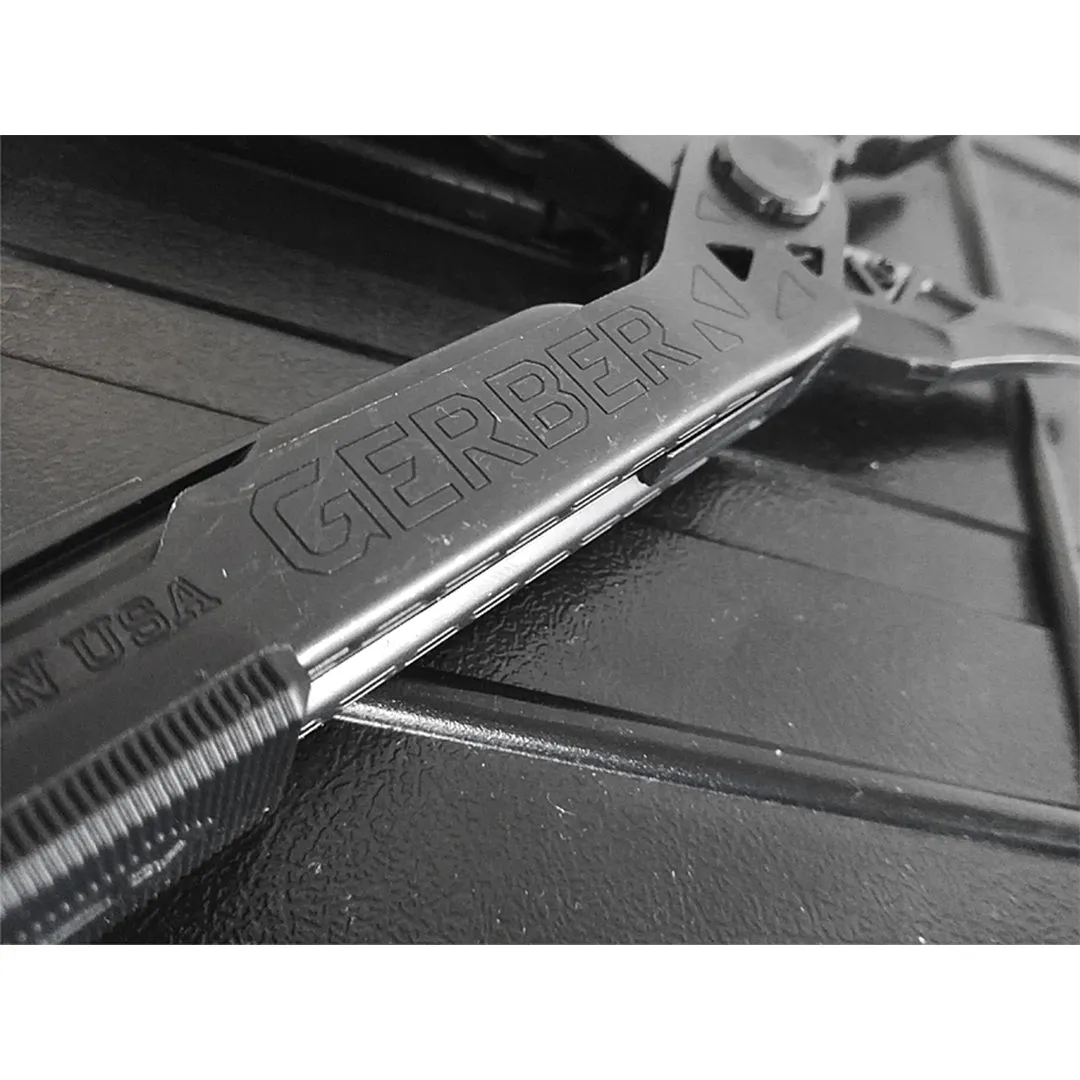 Center Drive Black w/Bit Set by Gerber