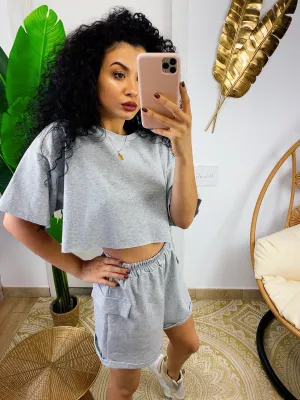 Completo sportivo maglia e short grigio