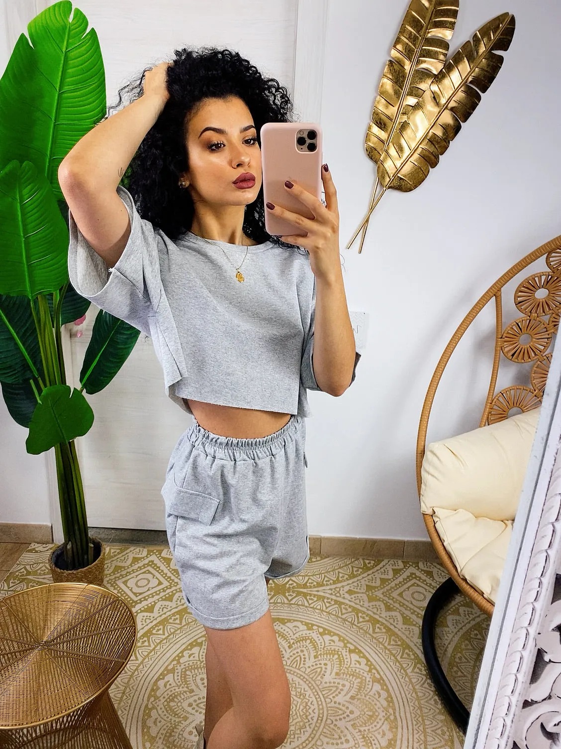 Completo sportivo maglia e short grigio