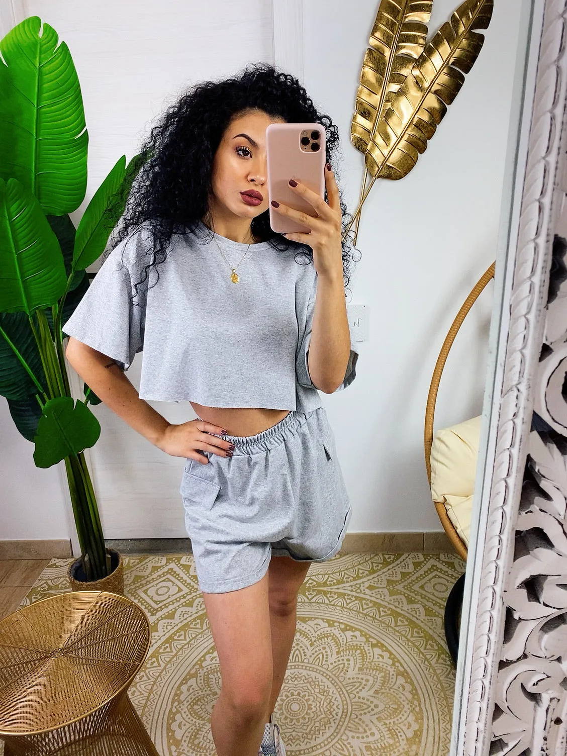 Completo sportivo maglia e short grigio