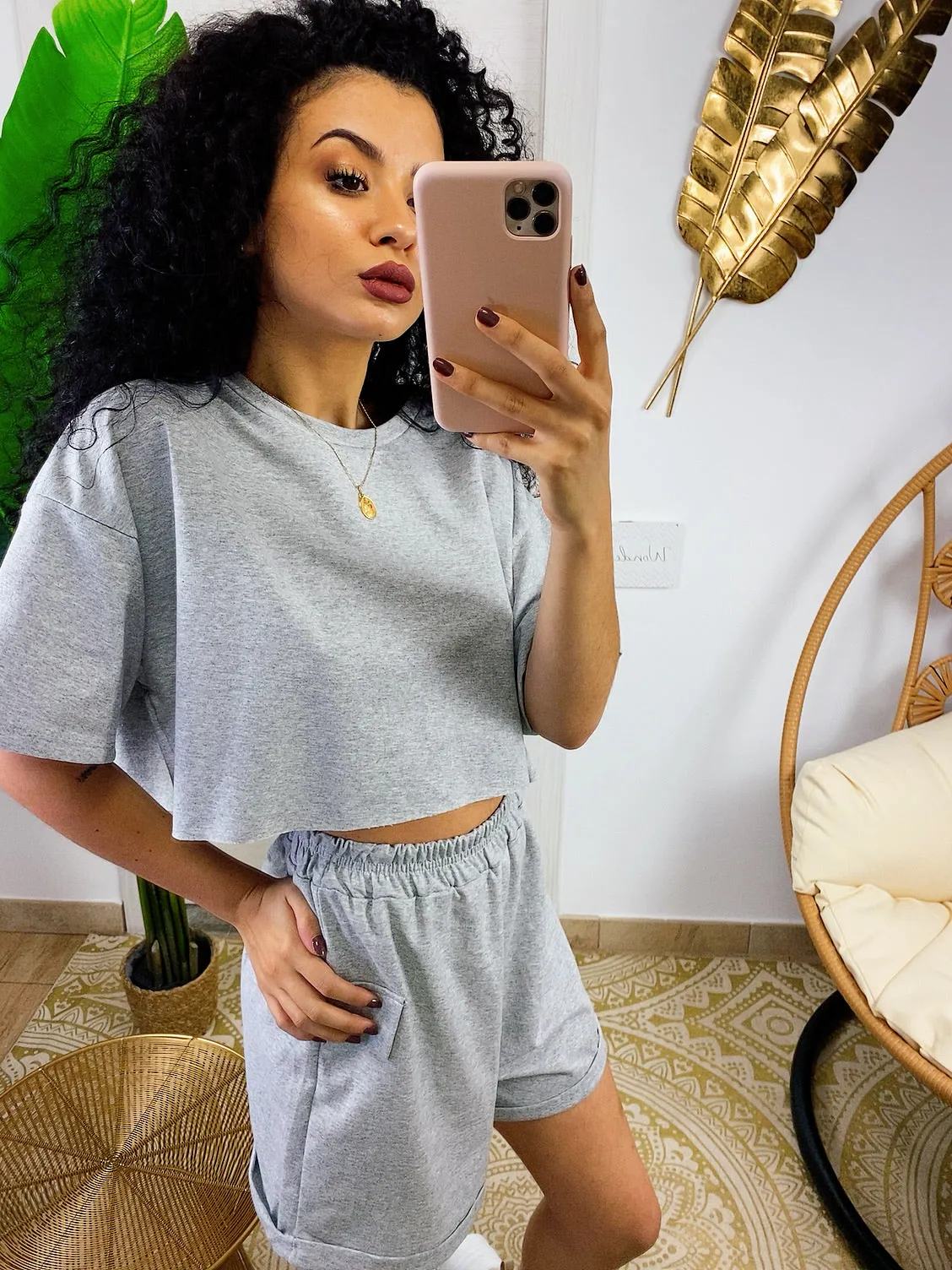 Completo sportivo maglia e short grigio