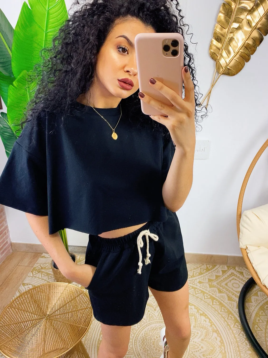 Completo sportivo maglia e short nero