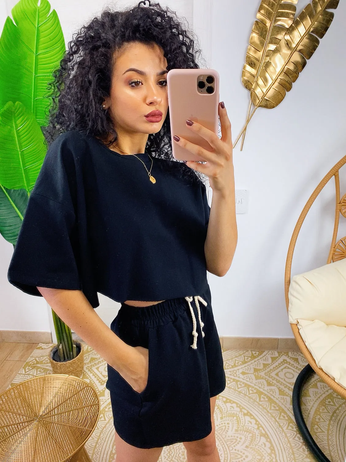 Completo sportivo maglia e short nero