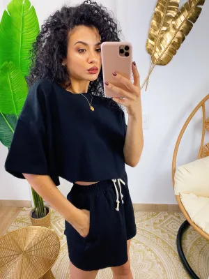 Completo sportivo maglia e short nero
