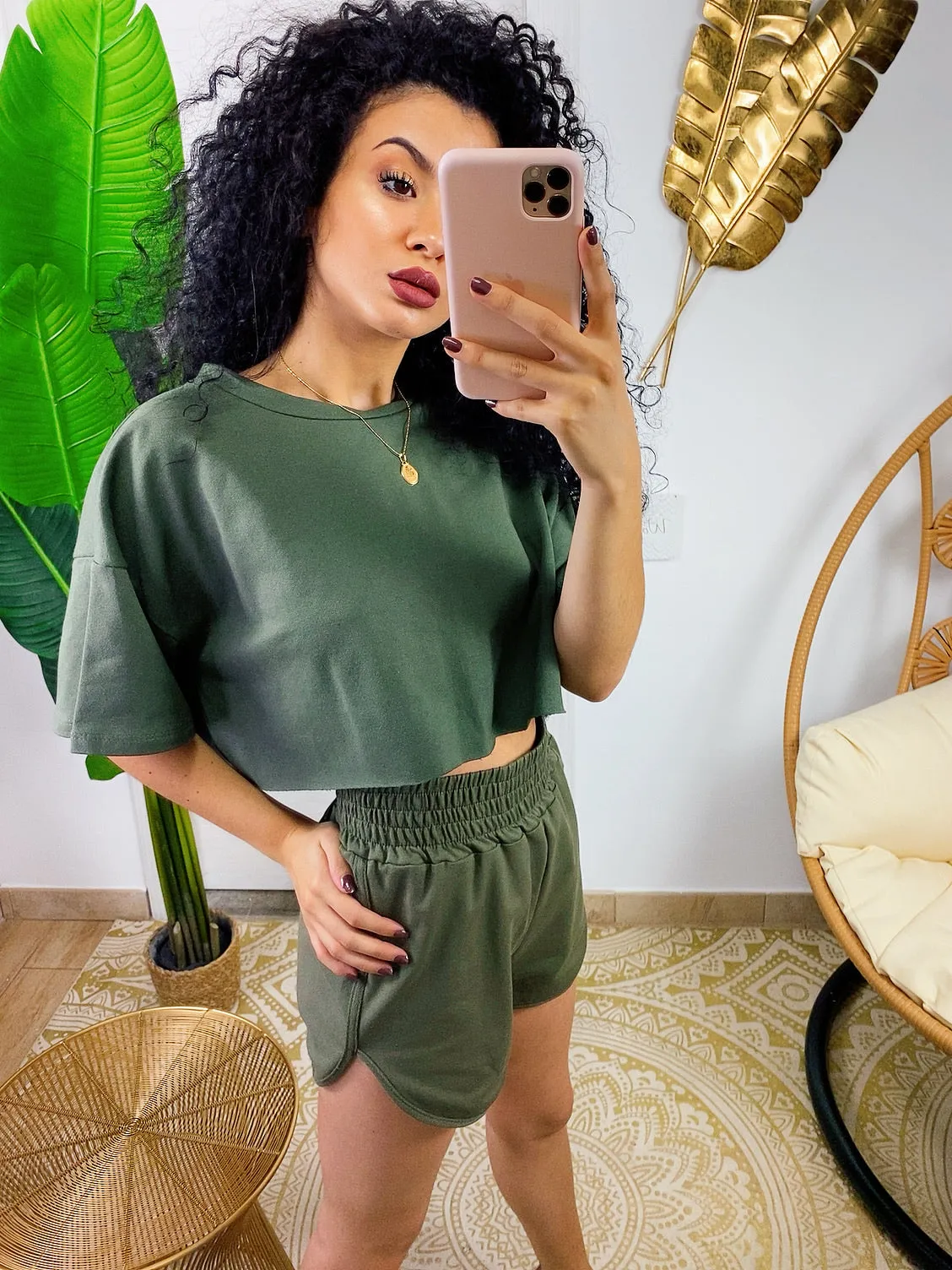 Completo sportivo maglia e short verde militare