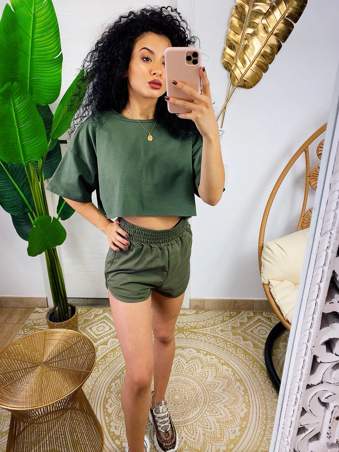 Completo sportivo maglia e short verde militare