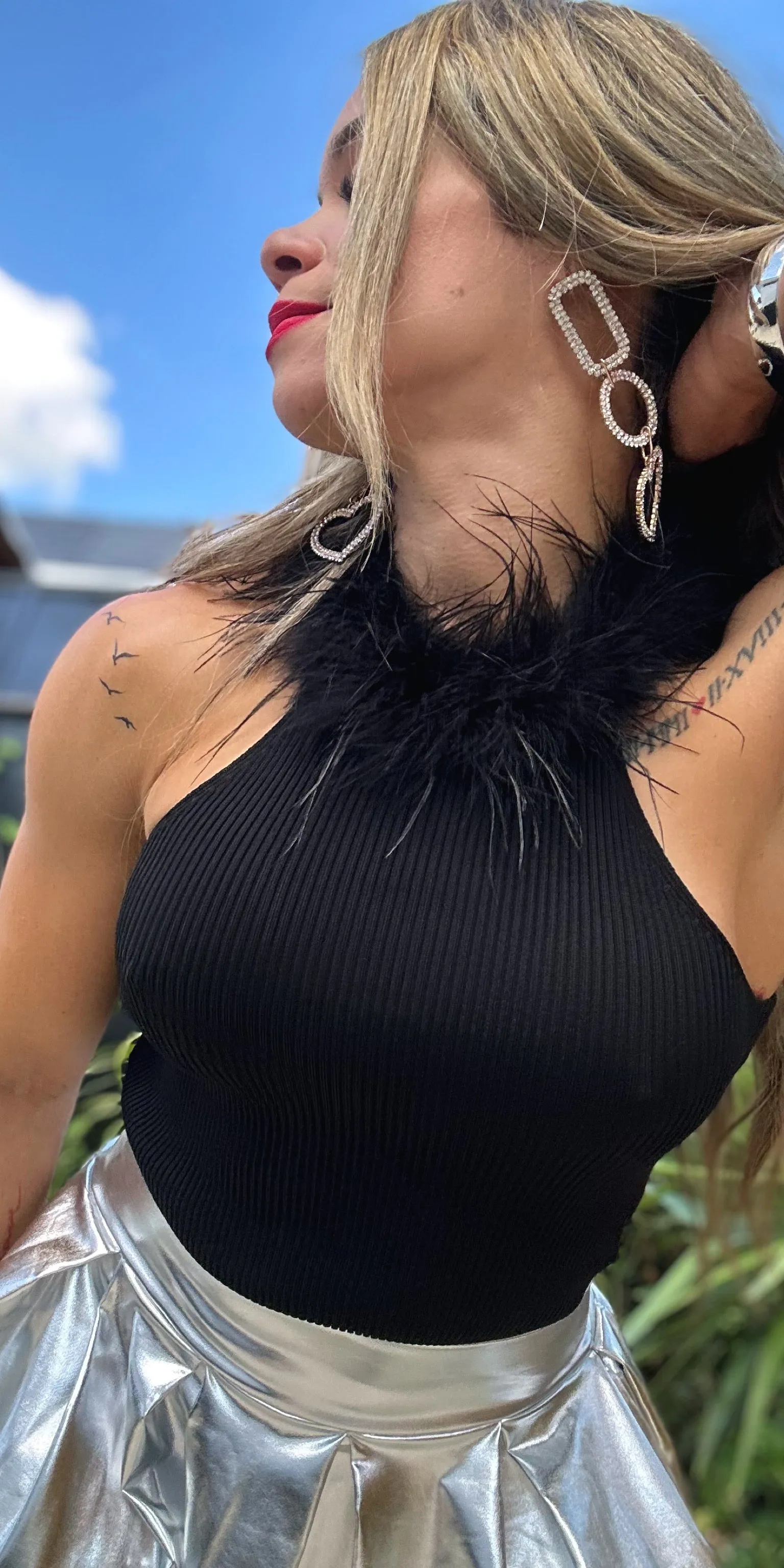 Feathers Neck Crop Top