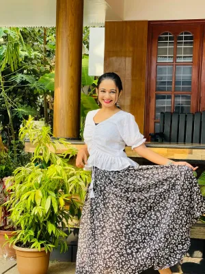 Hakoba Top with Skirt