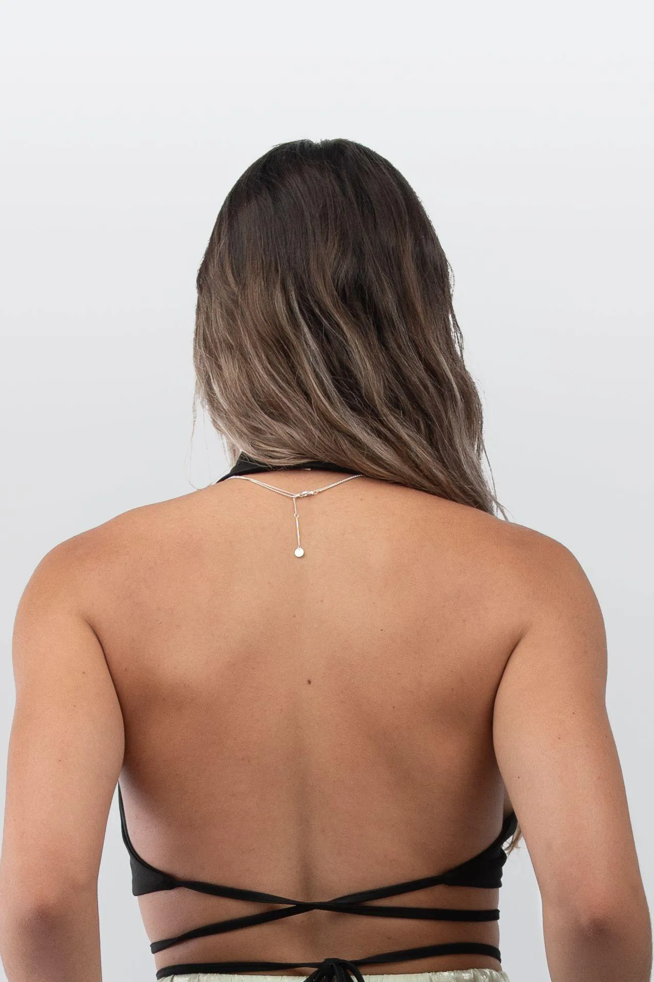 Halter Neck Tie Round Crop Top in Black