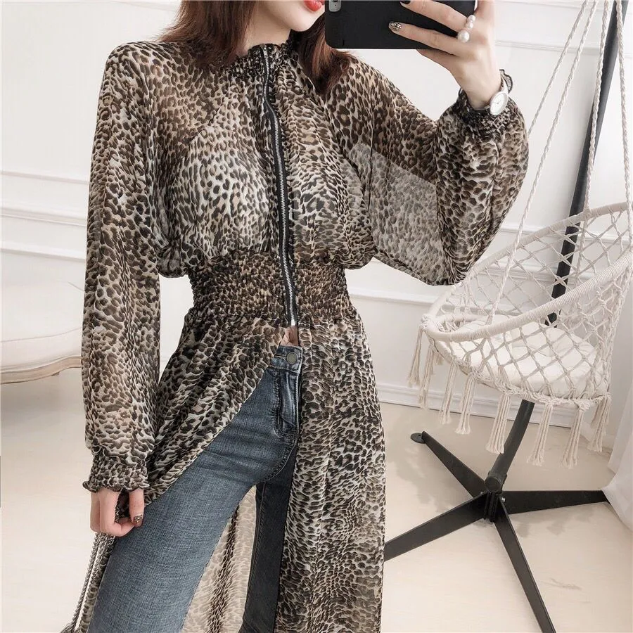 I'll Kiss You Longer Outer Blouse