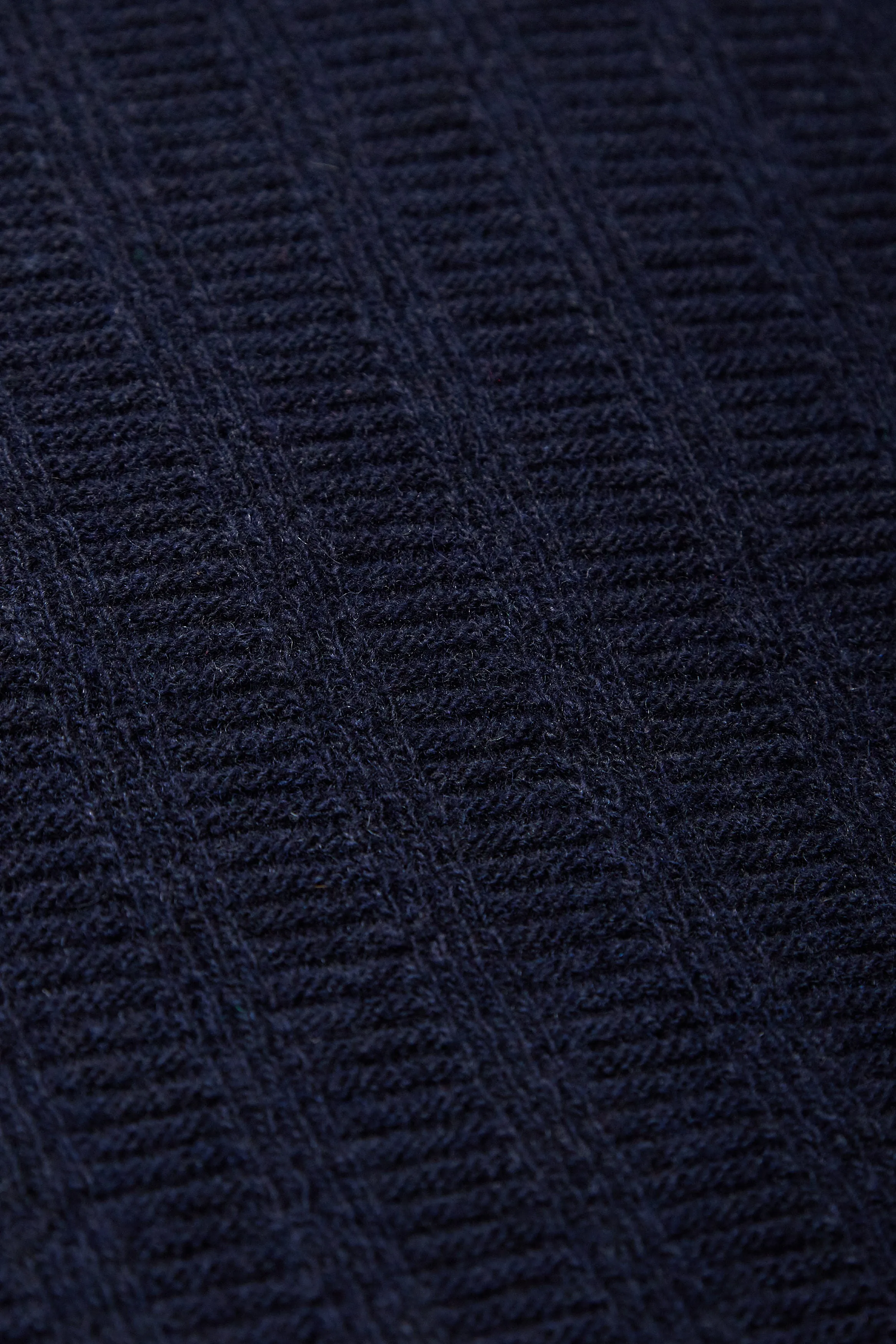Knightsbridge Lambswool Blend Crew Neck Jumper in Navy