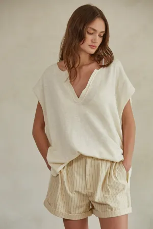 Knit Sweater V-Neck Sleeveless Top with Side Slits Cream