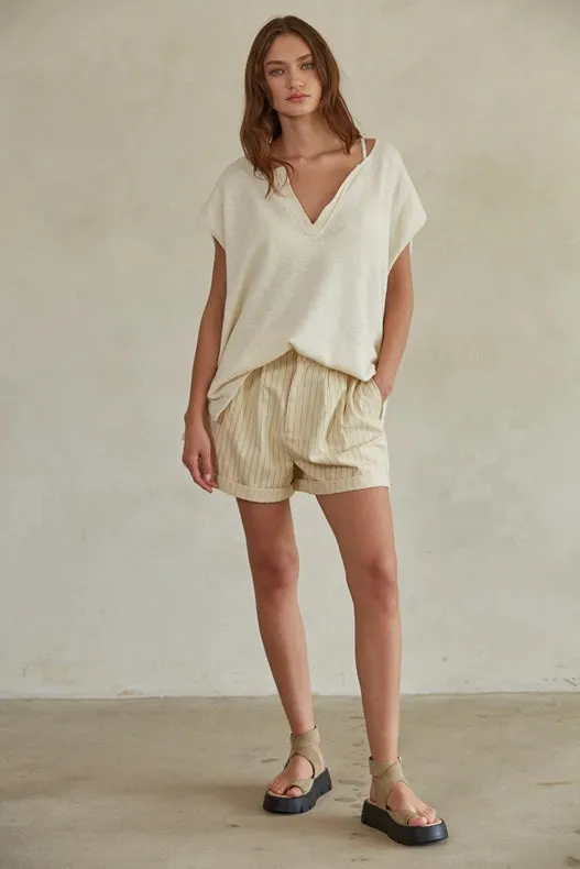 Knit Sweater V-Neck Sleeveless Top with Side Slits Cream