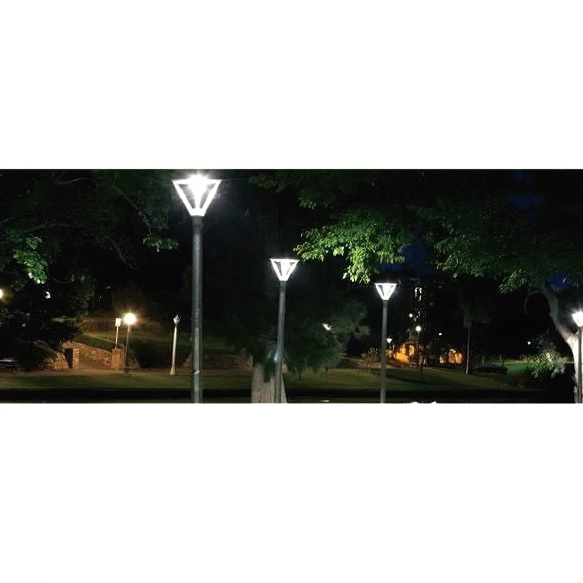 LED Post Top Light, 130 Watts, 15800 Lumens, 30K/40K/50K, 120-277V