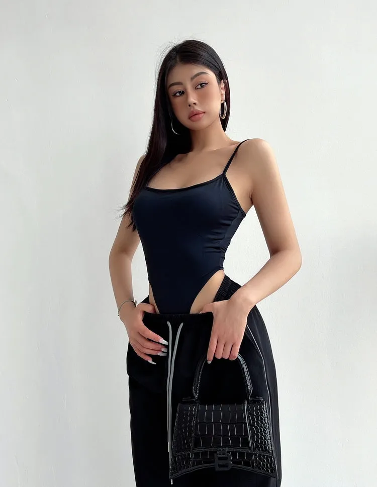 Levia Solid Color Chest Pad Spaghetti Strap Backless Straps Slim Bodysuit Top