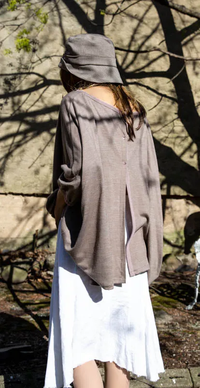 Medium Brown Looseness Top