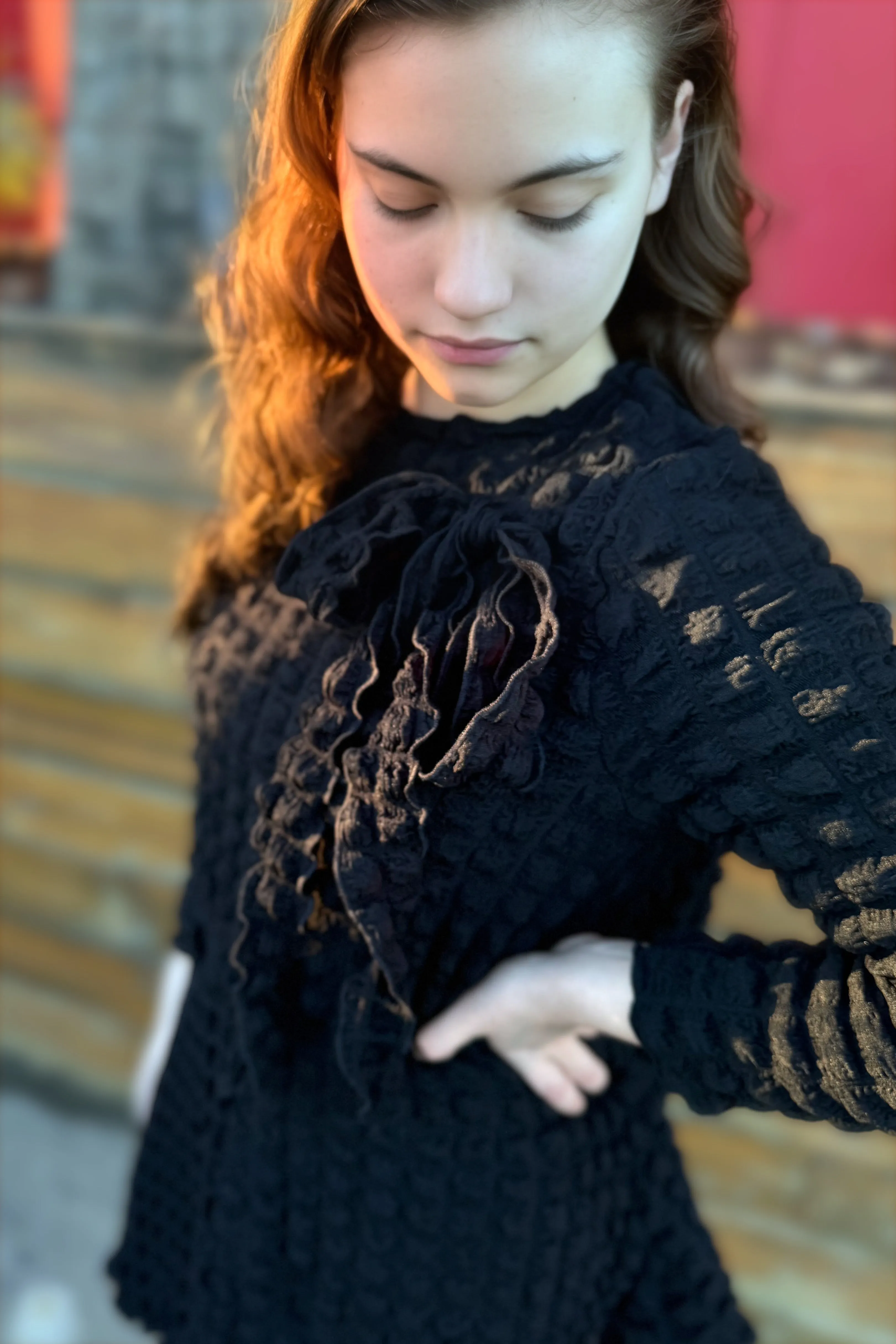 Naveah Bow Top