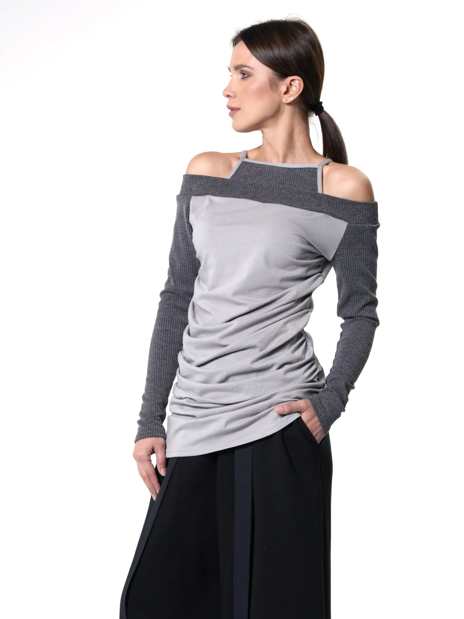 Open Shoulders Long Sleeve Top in Gray