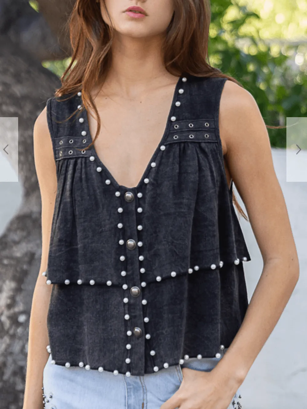 POL Sleeveless pearl and grommet soft layered top FWT413A