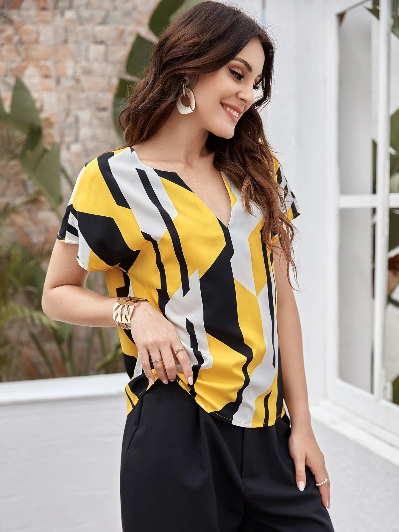 Printed Regular Sleeves V-Neck Crepe Top