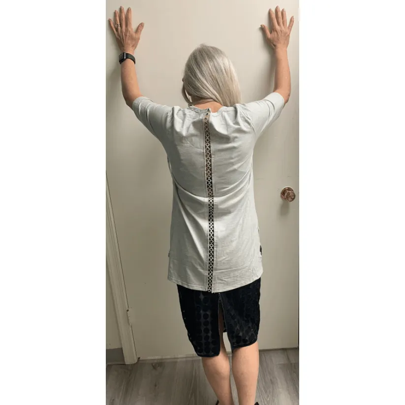 Short sleeve top