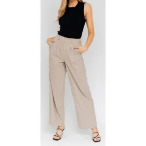 Sleeveless Pullover Ruffle Edge Top