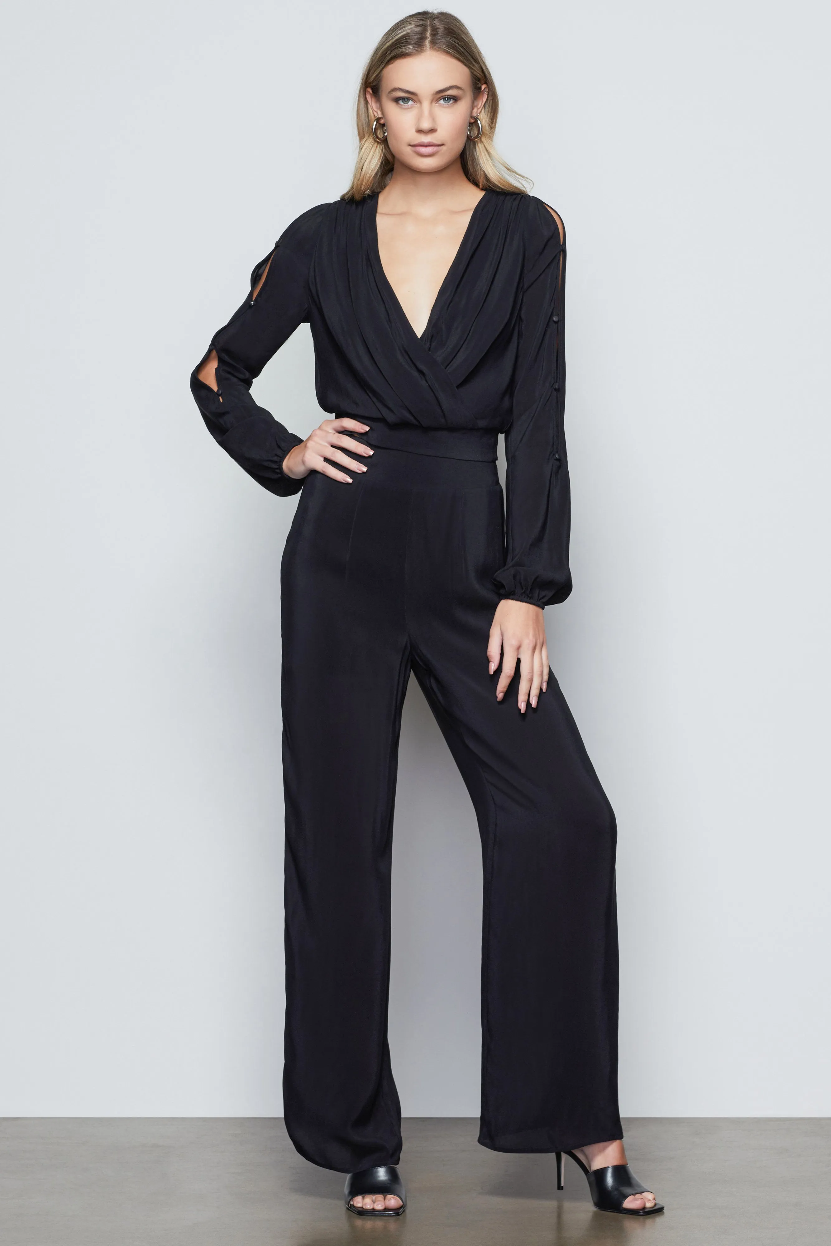 SMOCKED WAIST WRAP TOP | BLACK001