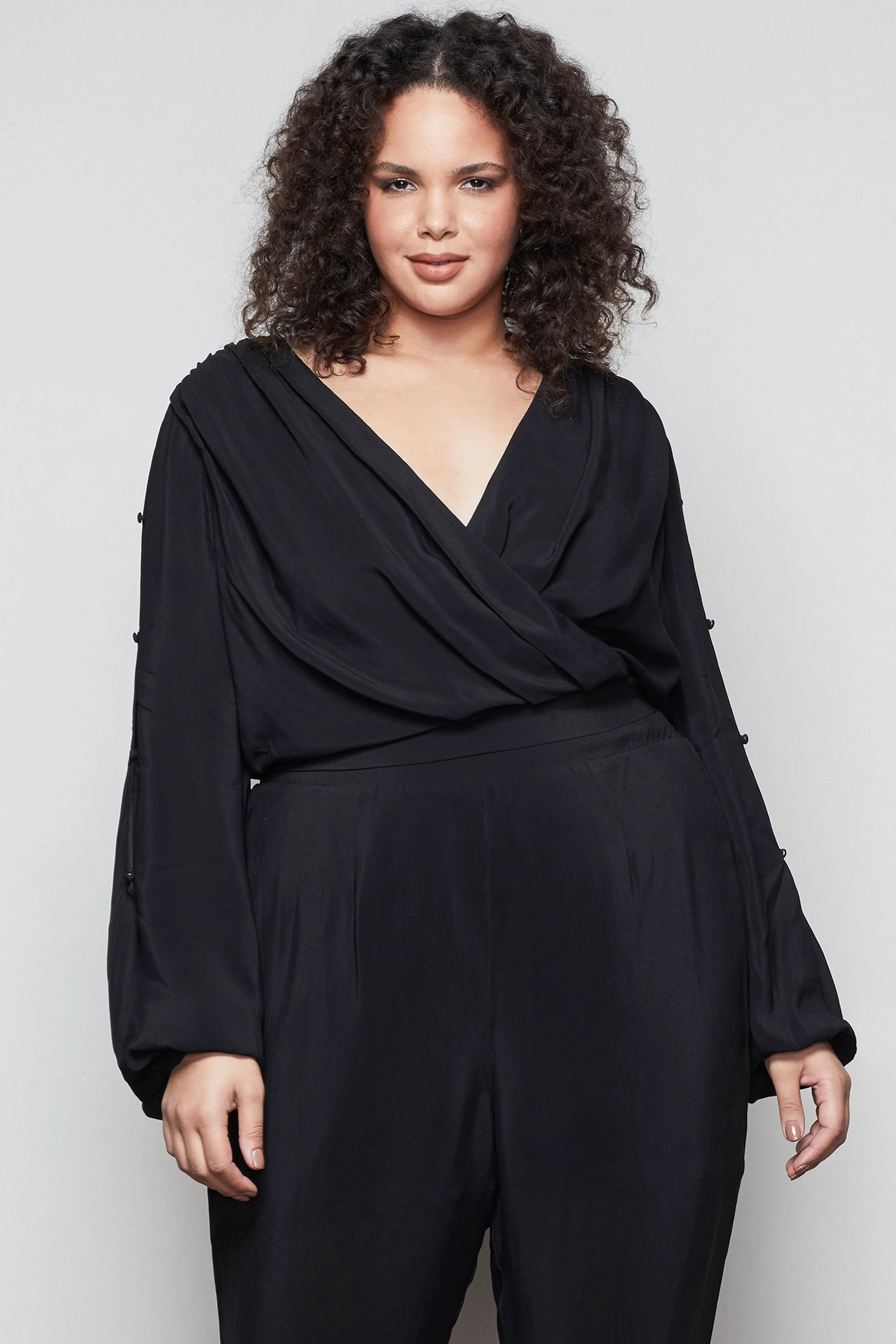 SMOCKED WAIST WRAP TOP | BLACK001
