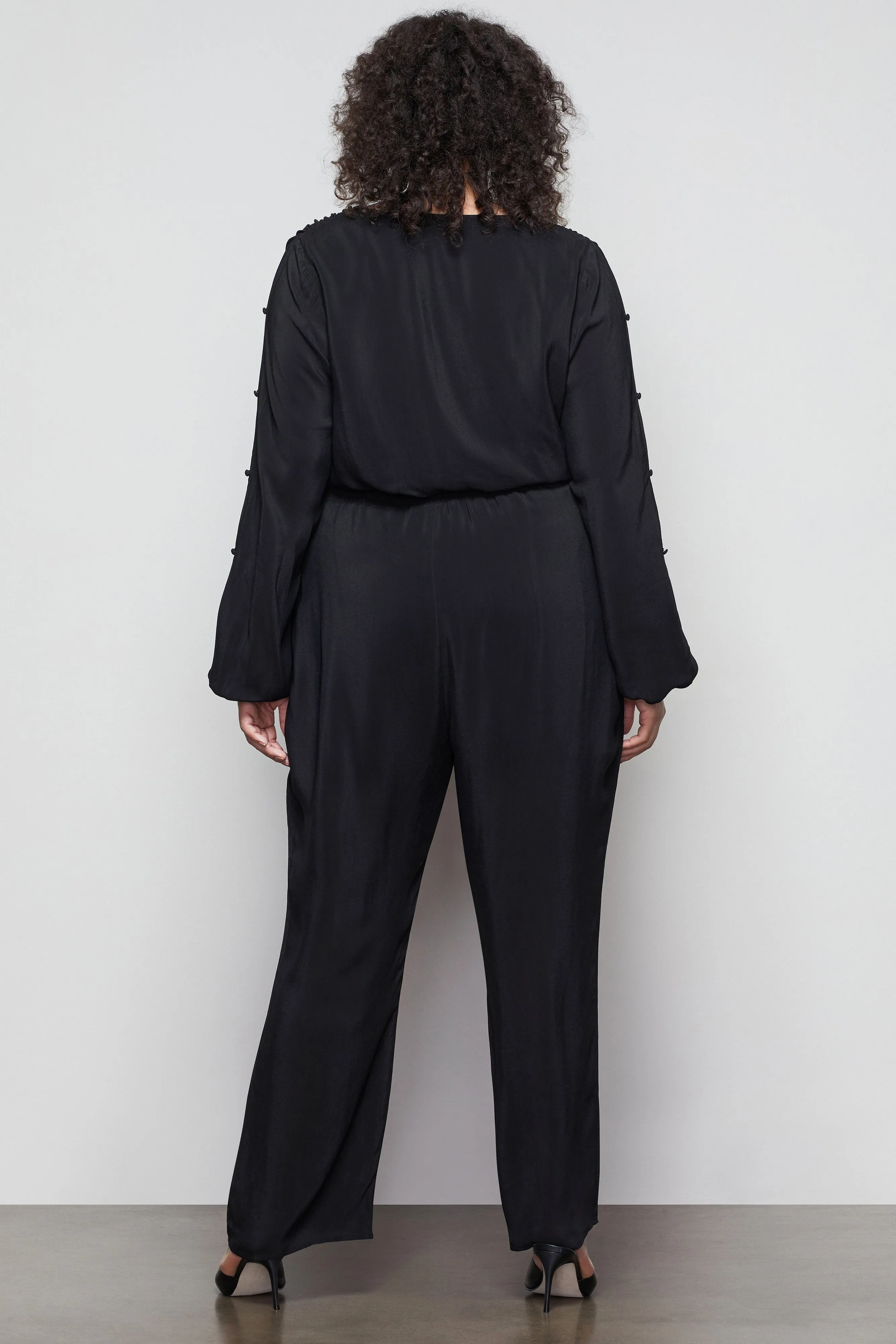 SMOCKED WAIST WRAP TOP | BLACK001