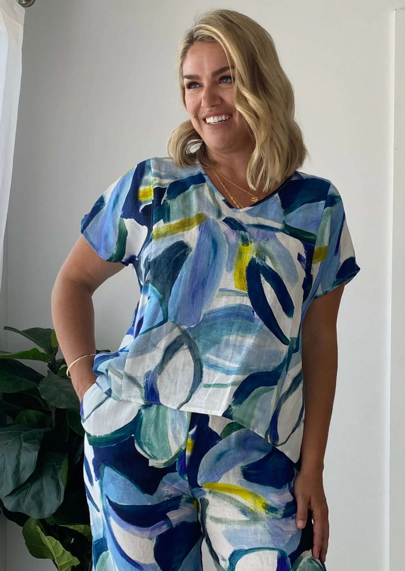 Sophie linen top in Odessa print