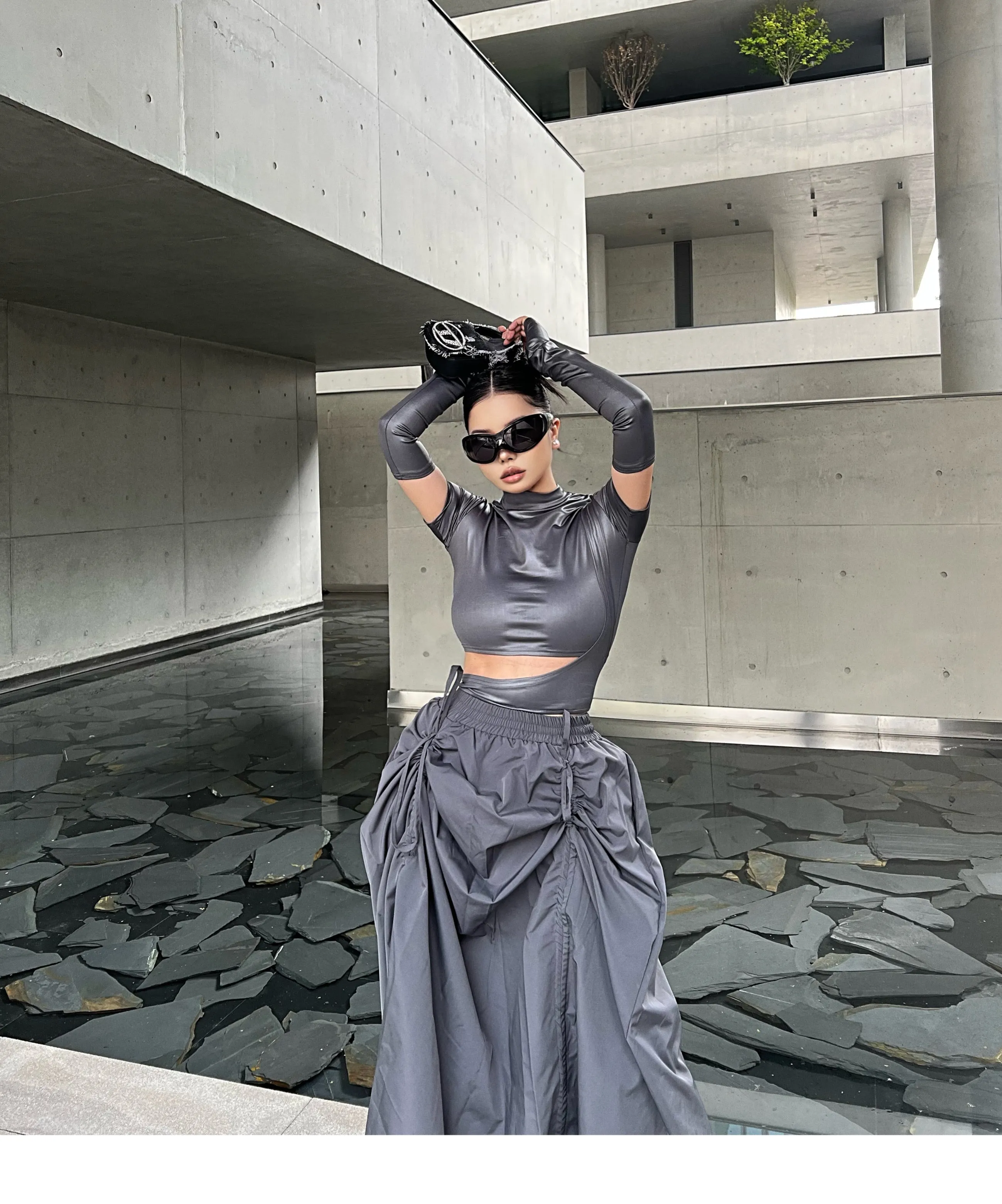 SYNEZ Solid Color Metallic Gloved Cut Out Slim Cropped Top