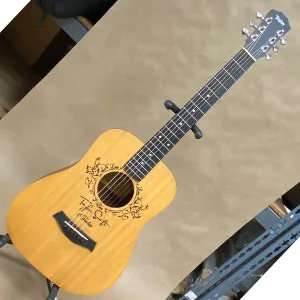 Taylor Swift Baby Taylor Travel Guitar