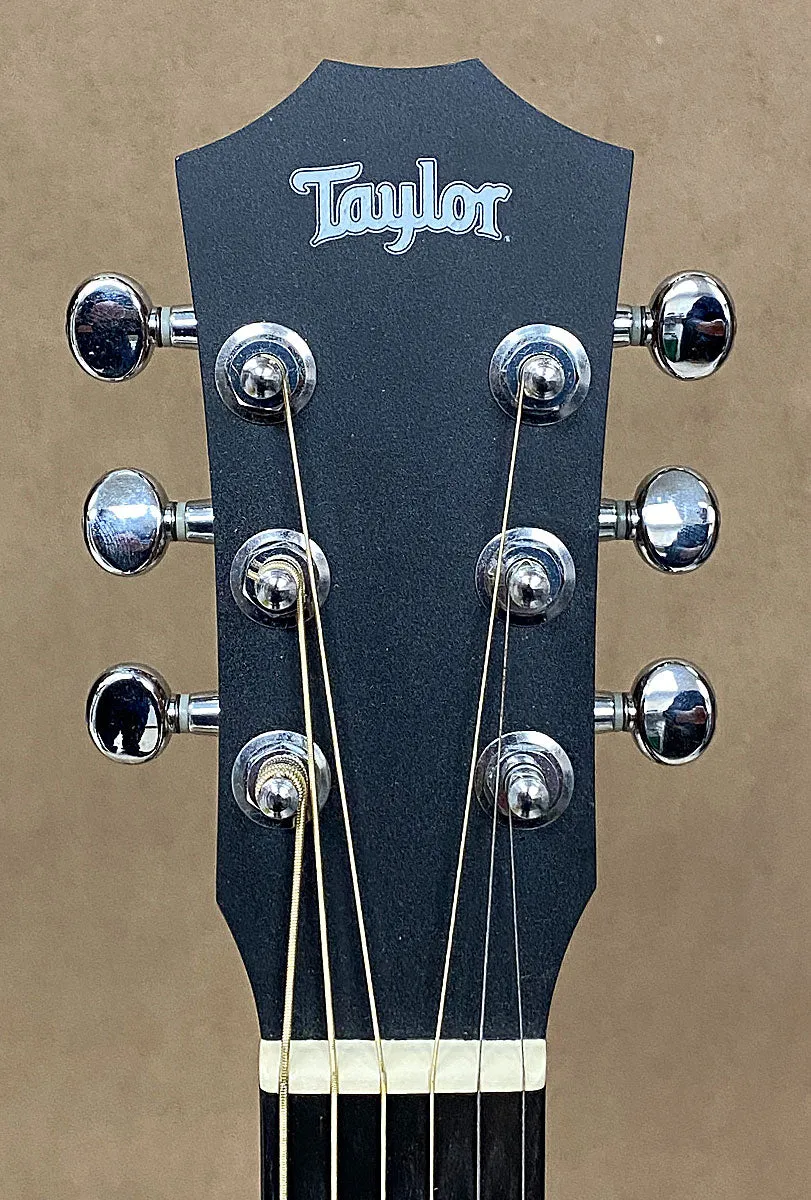 Taylor Swift Baby Taylor Travel Guitar