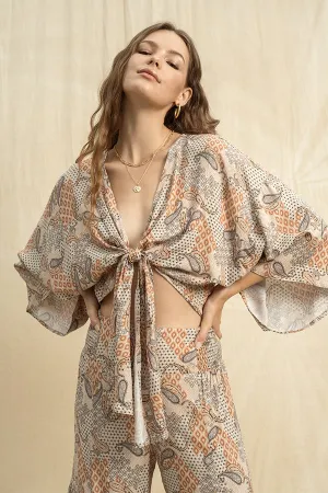 *TIE FRONT PAISLEY PRINT TOP NEUTRAL COMBO