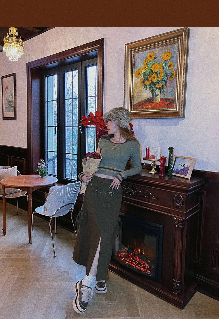 WE ARE BEERBROCLUB Solid Color Ribbed Slim Long Sleeve Cropped Top