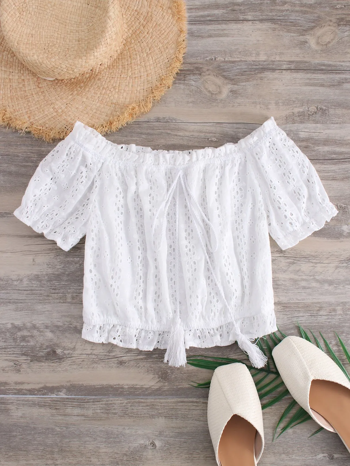 Wholesale Off The Shoulder Plain Crochet Lace Embellished Hollow Short Sleeve White Crop Top