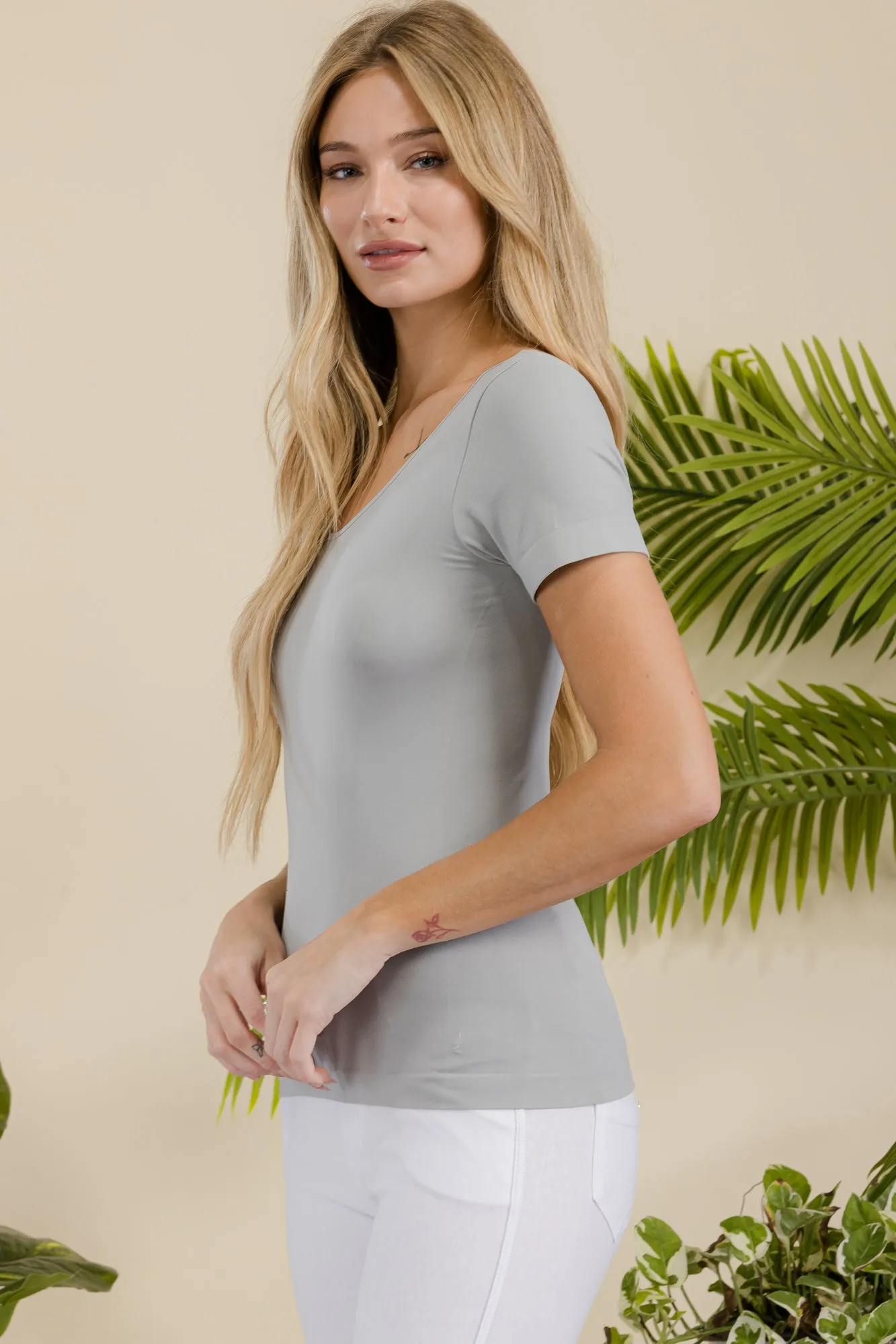 Women’s Essential Reversible Seamless Short Sleeve Top