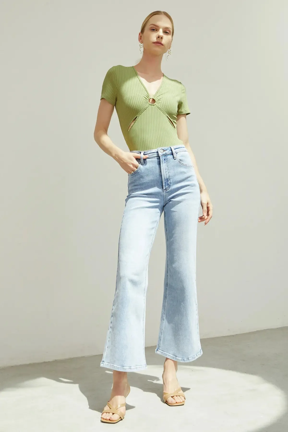 Women's OL Cut Out Ruched Rib Tee