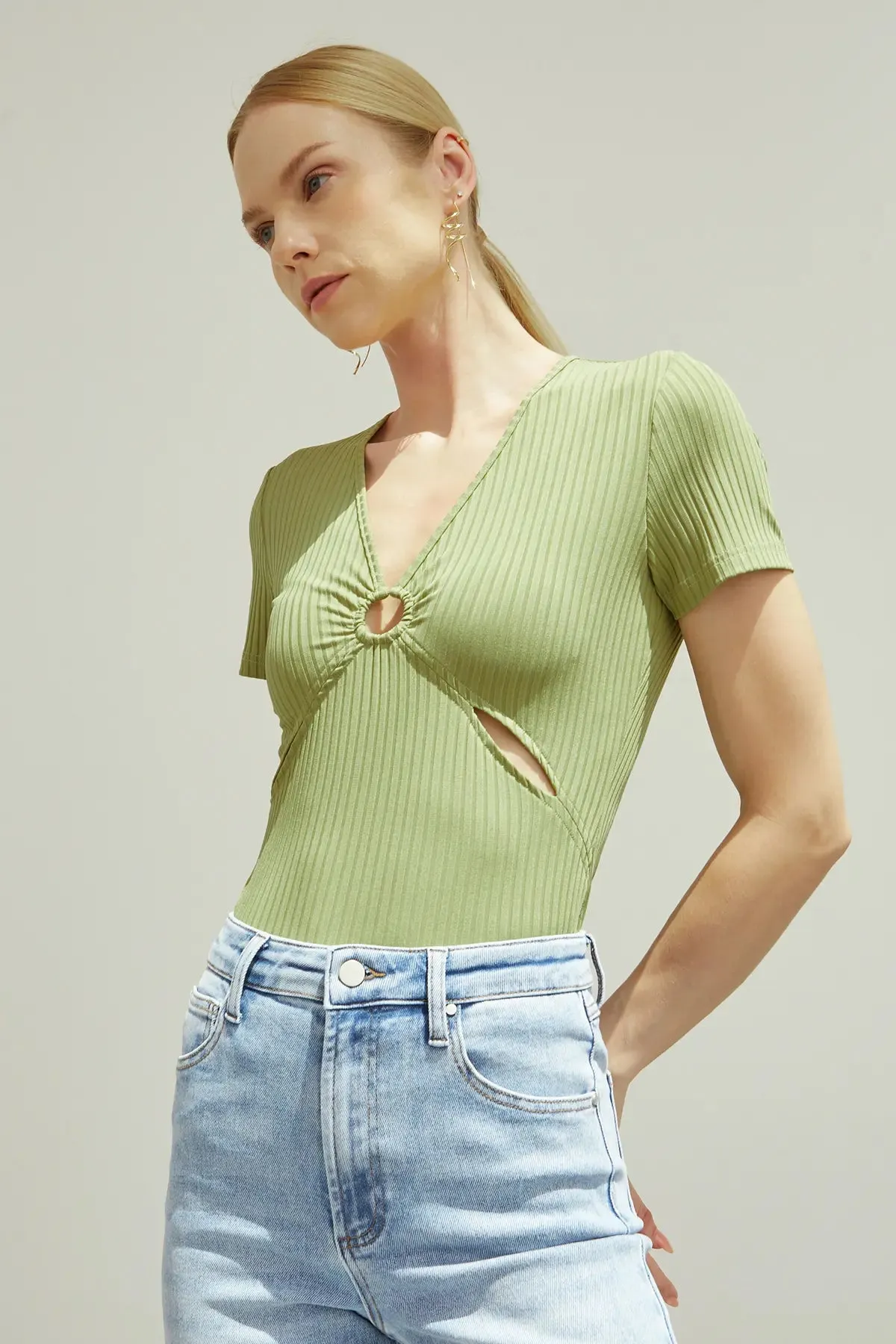 Women's OL Cut Out Ruched Rib Tee