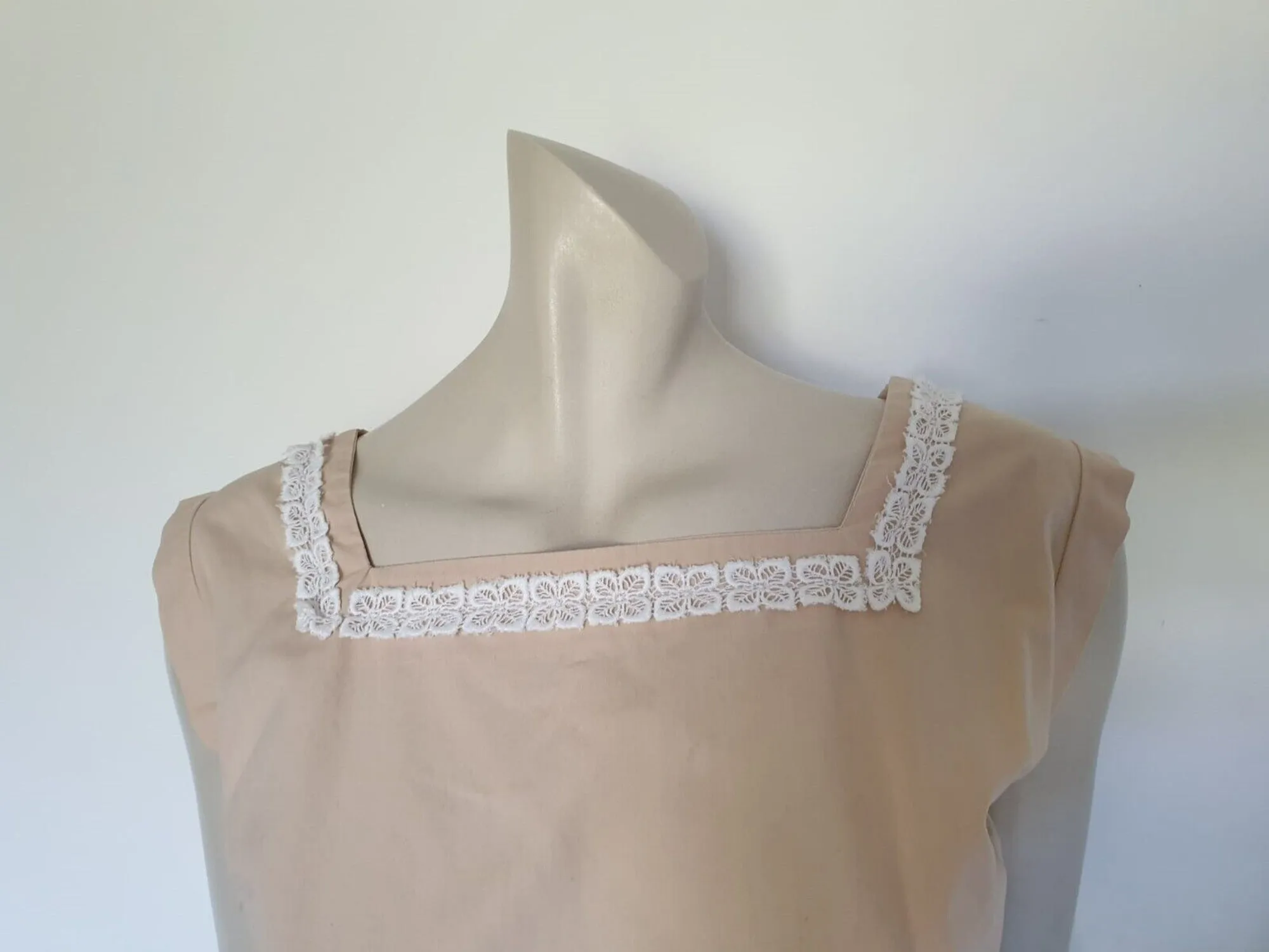 Wounded 1960s Cotton Pull Over Top